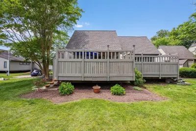 Image de Activities included up to $300 Free Per Week! ! New Listing 2023! This bright and airy, newly renovated 2 bedroom, 2 bath Sea Colony West condo is perfect for a family or couples beach vacation getaway!