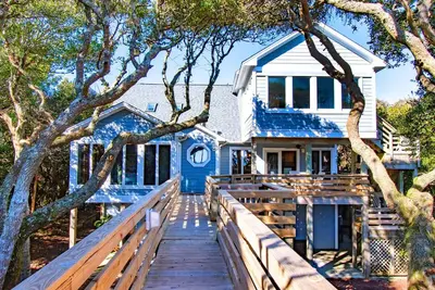 Image de Seacluded Tree House, Oceanfront House in Pine Knoll Shores, Nc!