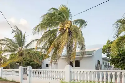 3br 2. 5ba Villa w/Pool in Palm Beach