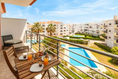 Image de Almond Apartment Ocv - Pool & Garage