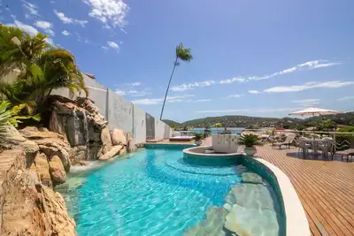 Image de Wonderful Mansion in Front of Ferradura Beach