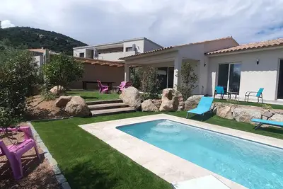 Image de villa  3 chambres avec piscine