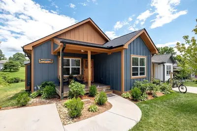 Image de Downtown Brevard 5br Retreat & Cyclists’ Dream