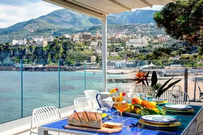 Image de Villa Tramontana - Stunning Waterfront Villa with Private Jacuzzi and Views