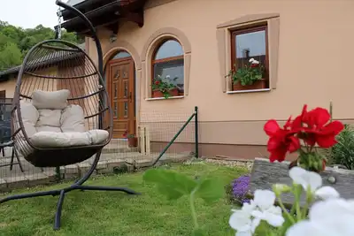 Image de Ferienhaus in Grüner Lage, Nähe Therme