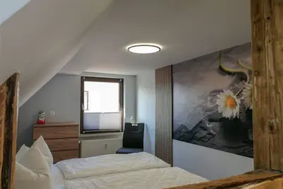 Location-Salle de bain privée séparée-Vue sur Rue