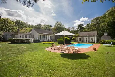 Image de Southampton Water Mill Towd w/ Pool House/Art Studio/Office & Heated Pool