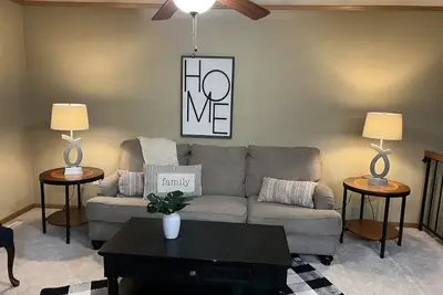Image de Flickertail cute clean home close to everything quiet neighborhood