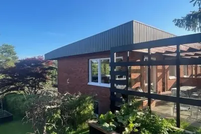 Refurbished 60s villa w astonishing tree top view, evening sun, close to the sea