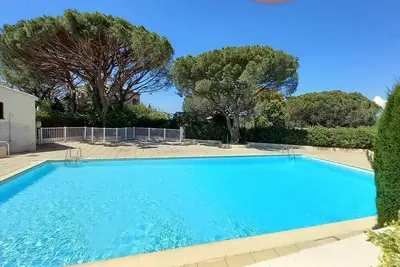 Image de Villa climatisée avec piscine dans la résidence