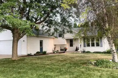 Image de Eaa 4 Bedroom House Rental - 15 minutes from Eaa, Oshkosh, Wi