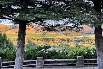 Image de Recreation wonderland! Centrally located base camp for year-round adventures.