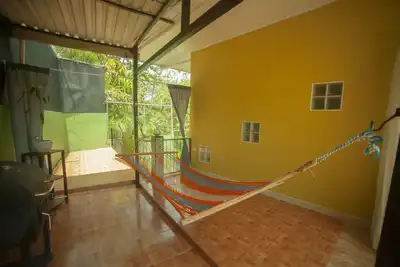 Image de YellowHouse