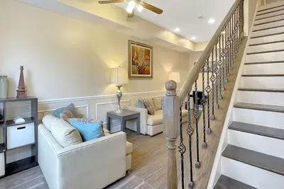 Image de Welcome to the Charm City Getaway!
