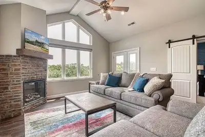 Everything's New! Near Aquarium at the Boardwalk!