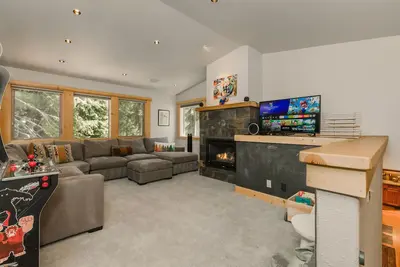 Image de Prosser Paradise_Hot Tub, Arcade, Walk 2 Prosser Reservoir, Exercise Equip, Kid Toys & Air Purifiers