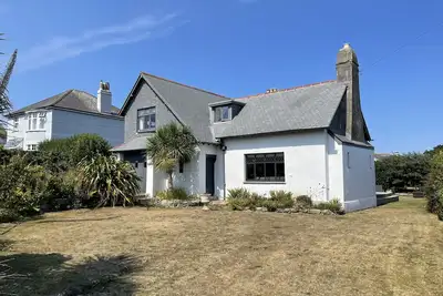 Stratton Vow - a house that sleeps 8 guests in 4 bedrooms