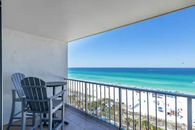 Image de Summit 1br 1. 5ba on the 9th floor!
