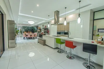 Image de 6 Bedroom House in Umhlanga