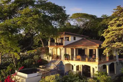 Rancho Santana Home-Best view on world class surf break, 2 min walk to beach