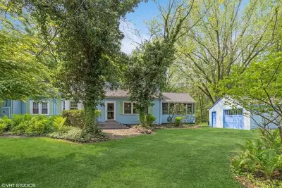 Image de Amazing find! Quiet house w\/ pool and screened porch. Close to beach.