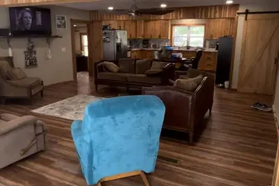 Image de Beautiful Grand Lake Home in Duck Creek with Private Dock.