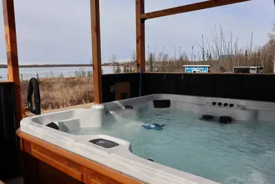 Image de Lakeside Cabin 2 w/Hot Tub, Sauna & Watercraft Rentals