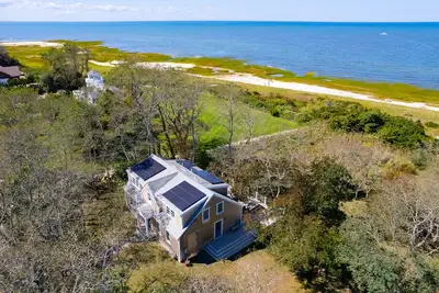 Image de Sunset Horizon: 038-Oa Newly Renovated Waterfront Beach House near Rock Harbor