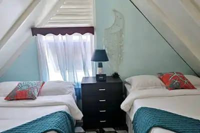 Image de Memories by the Shore - Cozy Oceanview Vacation Home