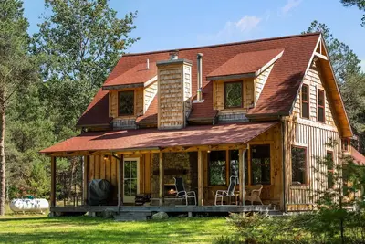 Image de Orv Trails - Outdoor Fireplace - Luxury Cabin - Private Location & Pet Friendly!