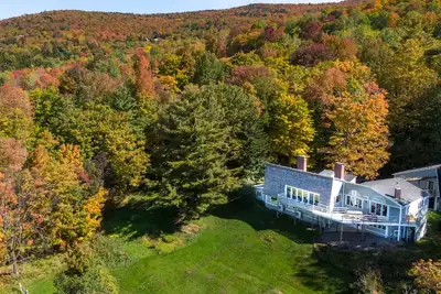 Image de Sugarbush Vista - 4000sq. ft. Estate with Hot Tub & Mountain Views