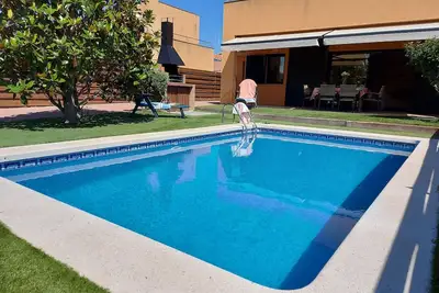 Image de Villa à deux pas de la plage avec piscine privée et wifi gratuit illimité