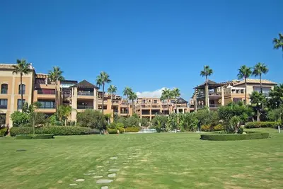 Image de Luxury one bedroom penthouse, frontline beach San Pedro de Alcantara, sleeps 4,