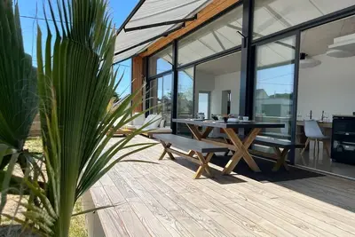 Image de Maison Contemporaine au Coeur du Quartier de Barneville