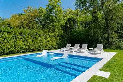 Sunny home near private community beach with private pool, pool spa, backyard