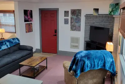 Image de 3rd Street Stop-cottage house, walking distance to middle of town and activities