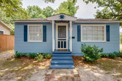 Image de Cozy ‘3 Oaks Cottage’ in Gulfport: Close to Beach!