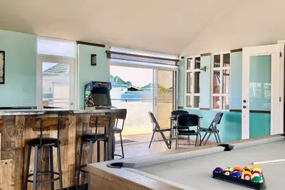 Image de #25 Boqueron 4br Penthouse w/ rooftop & Pool table