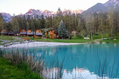 Image de Mountainside Villa! Picturesque views, golf, swim, and Wildlife.