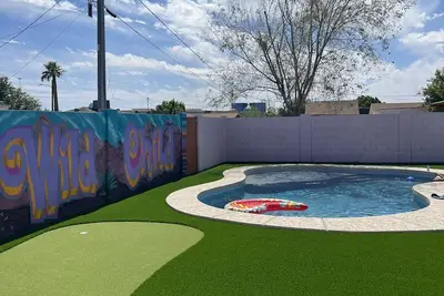 Image de Perfect Central Location to all the best spots! ! Heated Pool, PutPut, Fire Pit