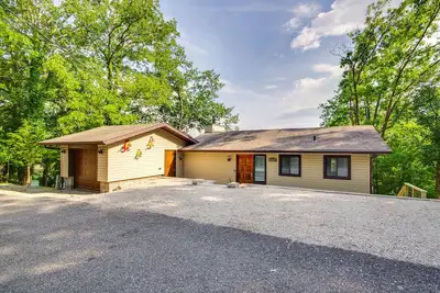 Image de Waterfront Home w/ Views & Dock in Sunrise Beach!