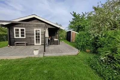 Image de Small cozy summer house near the.