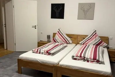 Image de Gemütliche Ferienwohnung im Nickis Gleis mit 2 Schlafzimmern