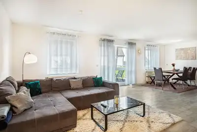 Image de Appartement \"Tulipes\" avec jardin partagé, balcon et Wi-Fi