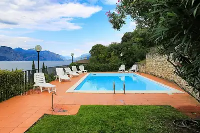 Image de Appartement au bord du Lac de Garde avec vue Ă couper le souffle
