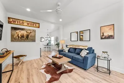 Image de Yellowstone Vibes: SacTown Edition!