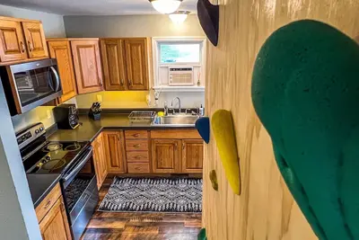 Image de Dirtbag Cavern - 4br Climber's Paradise in Cos