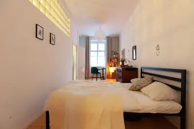 Image de Charming, quietly located accommodation in the 14th district of Vienna (room in apartment)
