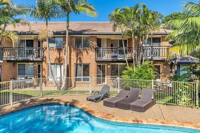 Image de Bayside Court - Two Bedroom - Self contained 2 bedroom town house sleeps 4. Shared pool