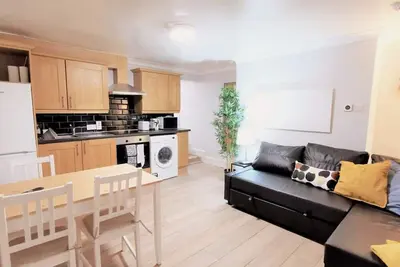 Image de Private patio 2bedroom Apartment Reliable Wifi &Tv